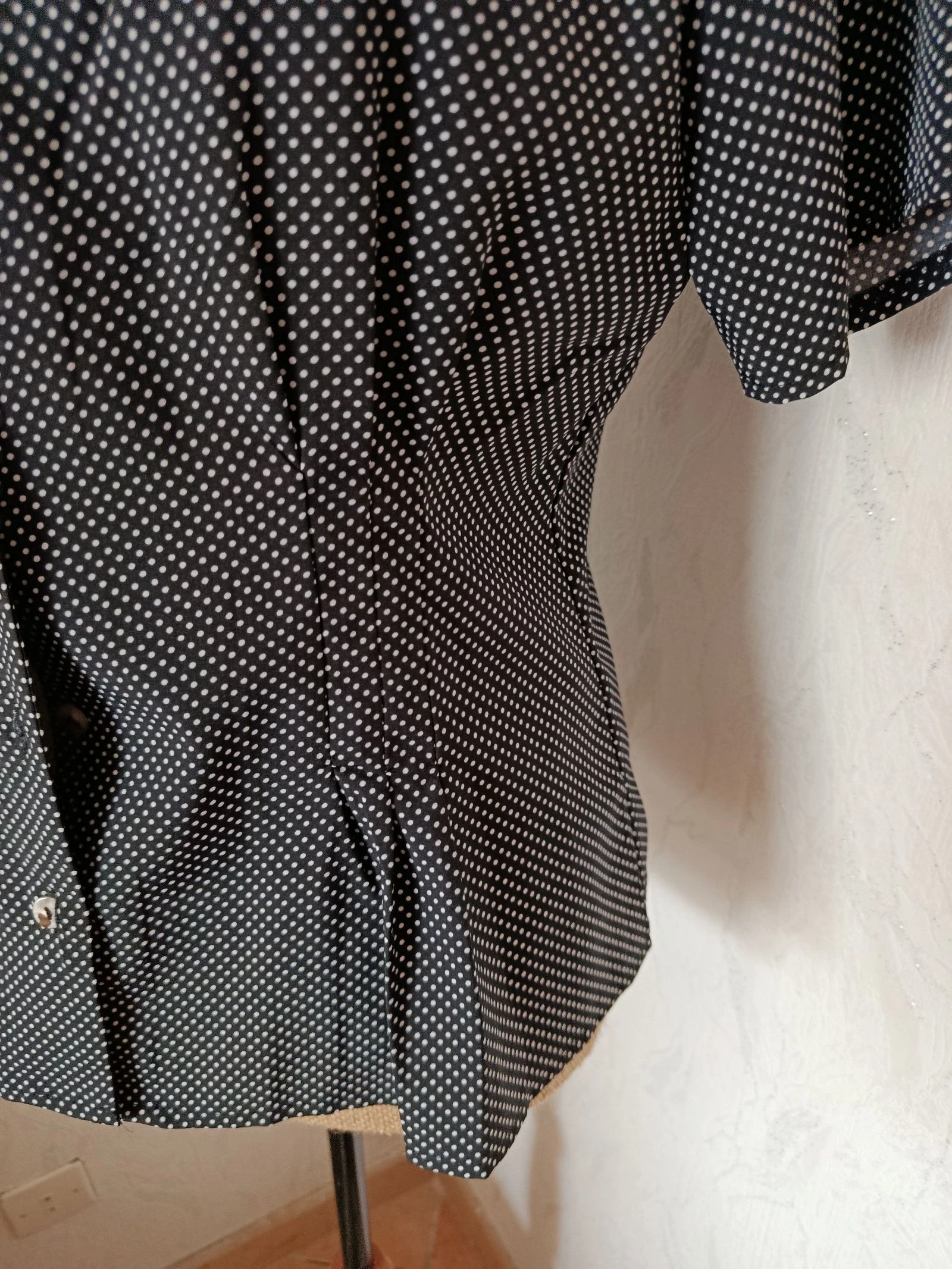 Blusa retrô rockabilly Pin up preta com pontos brancos – photo 2